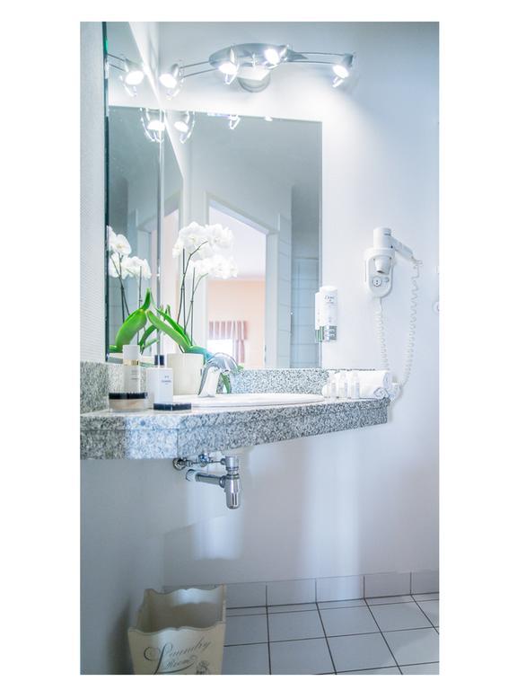 Hotel Fenix Jelenia Góra Quarto foto