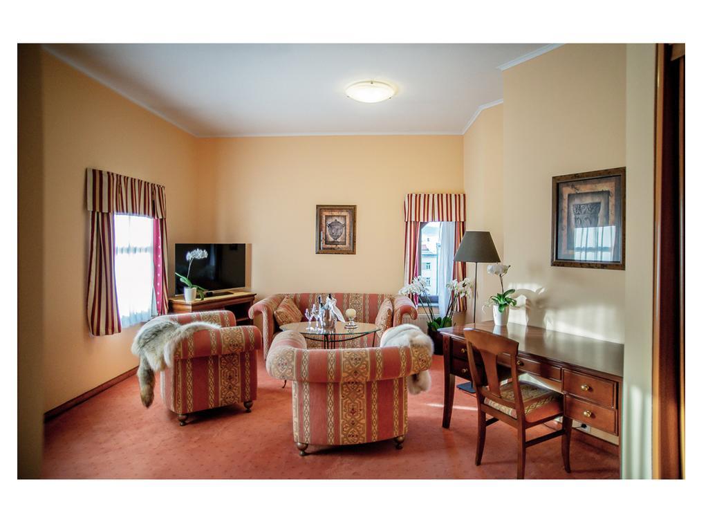 Hotel Fenix Jelenia Góra Quarto foto